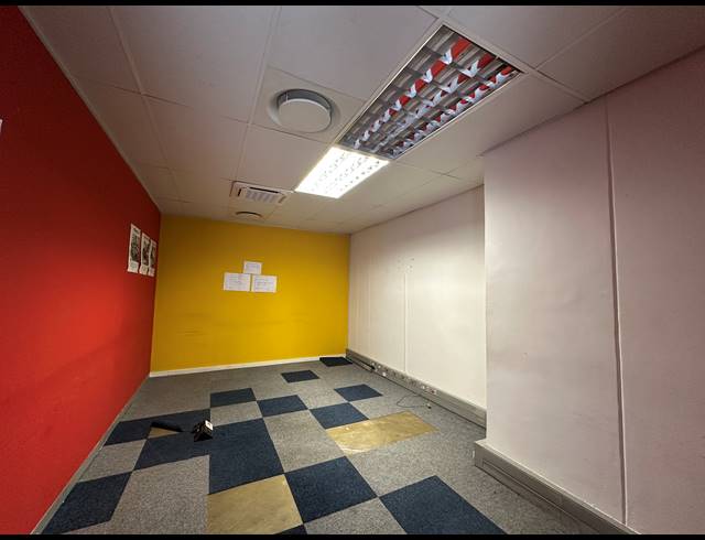 304M² OFFICE TO LET IN SANDTON CENTRAL